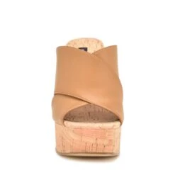 Nine West Girlz Platform Sandals 9 Nine West Girlz Platform Sandals -Nine West Shop e557397bf1c89c6f5aef4a11d046ea76781f695a